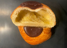 GAMMELDAGS FASTELAVNSBOLLE MED CREME